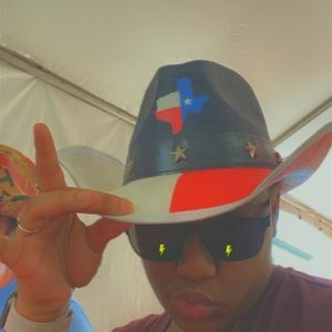 Meet your Posher, Caitlin